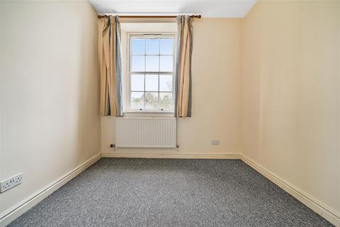 3 bedroom terraced house for sale, Chapel Court, Thomas Wyatt Road, SN10