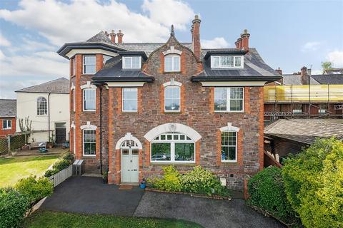 8 bedroom detached house for sale, Union Road, Crediton