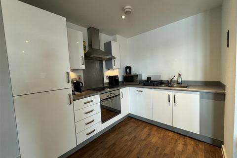 2 bedroom apartment for sale, Kings Road, Marina, Swansea