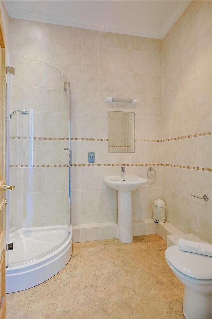 A page   19 Langland Bay Manor - Web-13.jpg