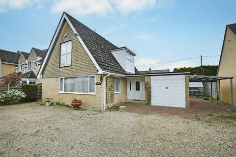 3 bedroom detached house for sale, London Road, Fairford