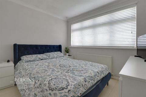 2 bedroom maisonette for sale, Greenford, UB6