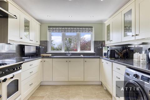 3 bedroom detached house for sale, Top Road, Ilketshall St. Andrew, Beccles