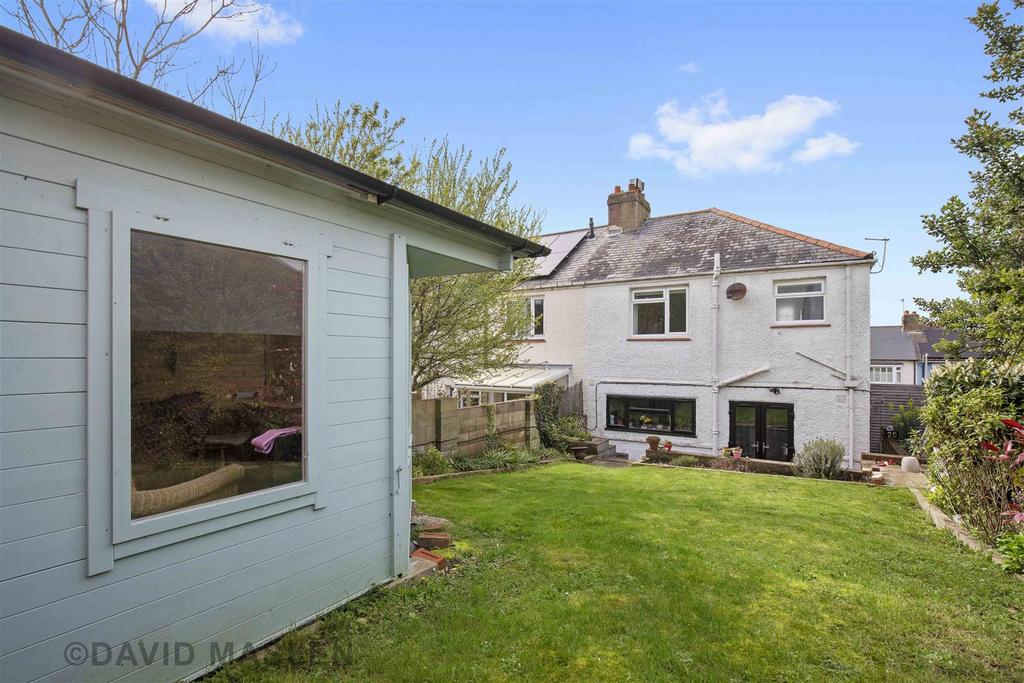 Rear Garden (5).jpg