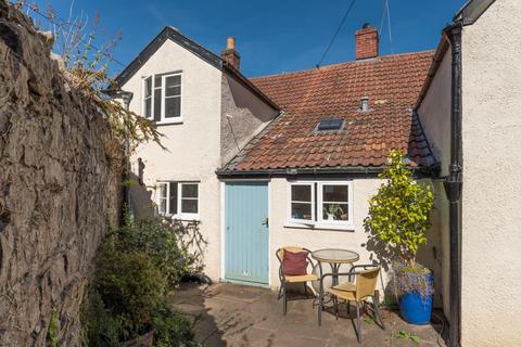 Detached 17th century cottage in the highly regarded village of Backwell