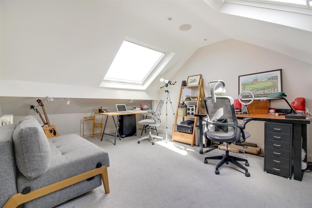 A-loft-room-1.jpg