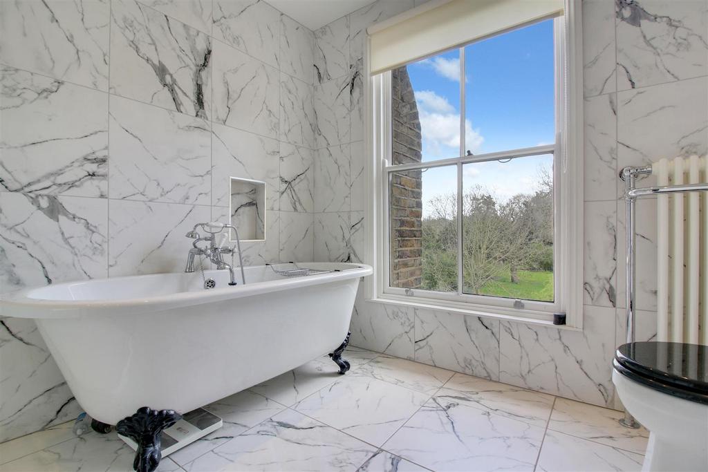 A-bath-close.jpg