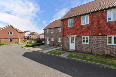 2 bedroom semi-detached house for sale, Riggers Way, Hailsham