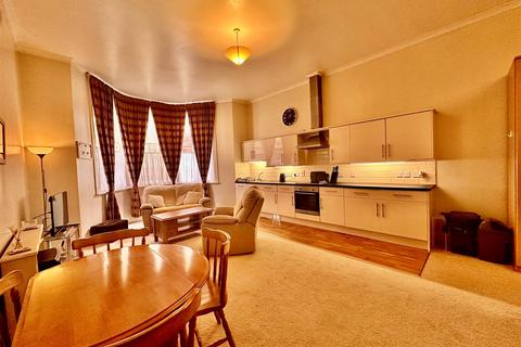 1 bedroom apartment for sale, Prince Of Wales Terrace, Scarborough