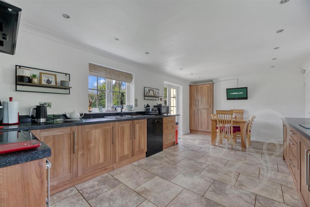 Kitchen/Breakfast Room