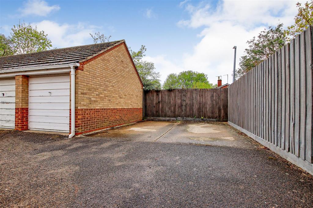 Garage - Parking.jpg