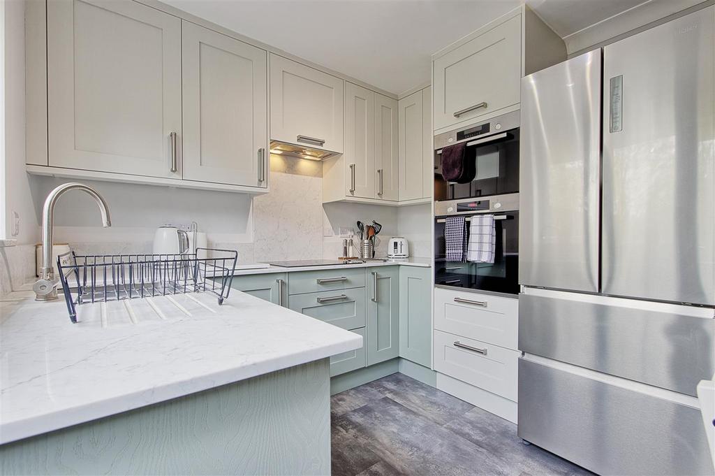 Kitchen 3.jpg