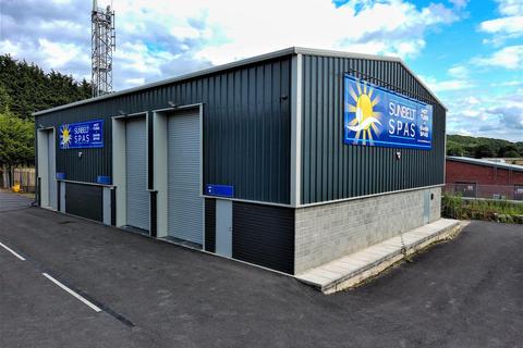 Industrial unit to rent, Queen Margarets Road, Scarborough