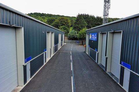 Industrial unit to rent, Queen Margarets Road, Scarborough