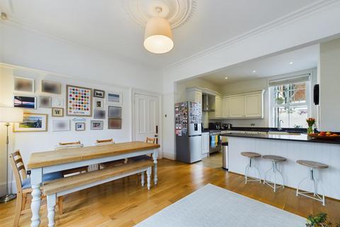 4 bedroom end of terrace house for sale, Albury Park Road, Tynemouth