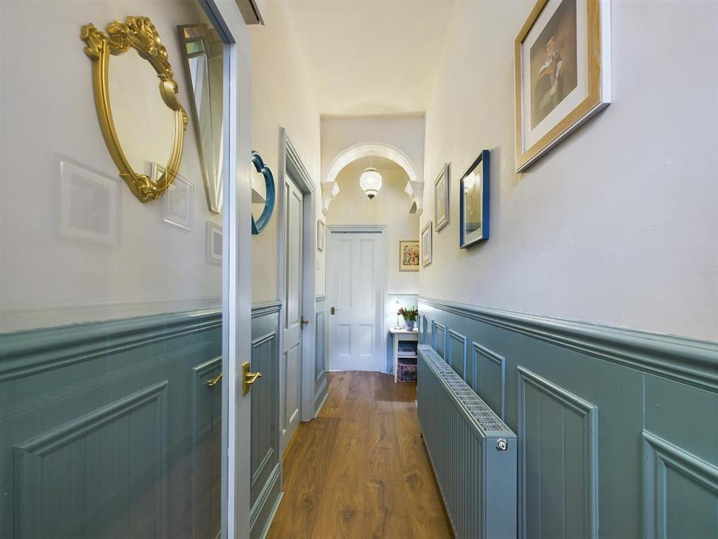 Hallway.jpg
