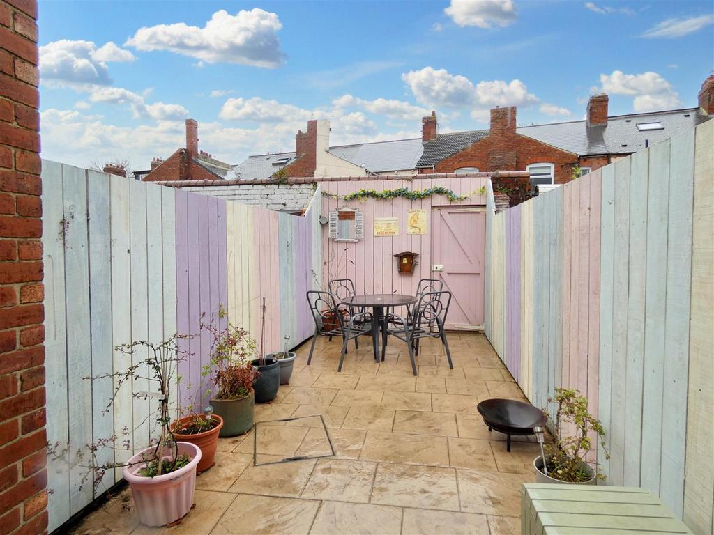 Yard 2.JPG