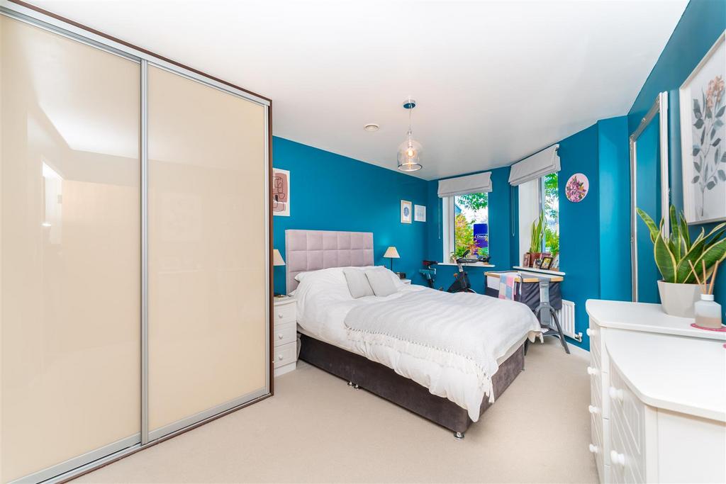 Main bedrooom.jpg