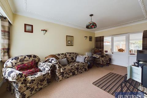 2 bedroom detached bungalow for sale, Muston Road, Filey