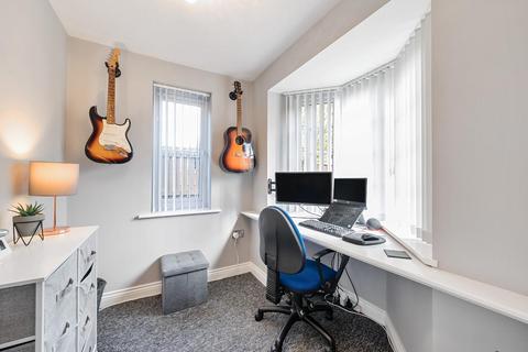 27 Abbots Court, Selby, YO8 8BF