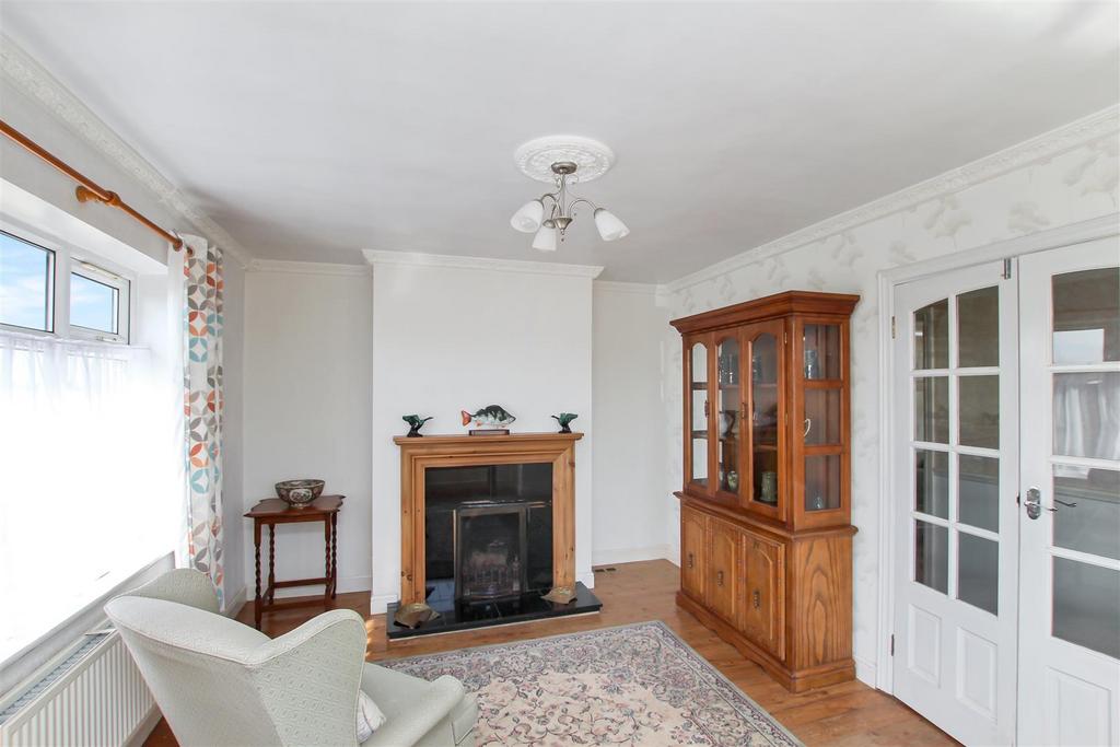 Living Room - b.JPG