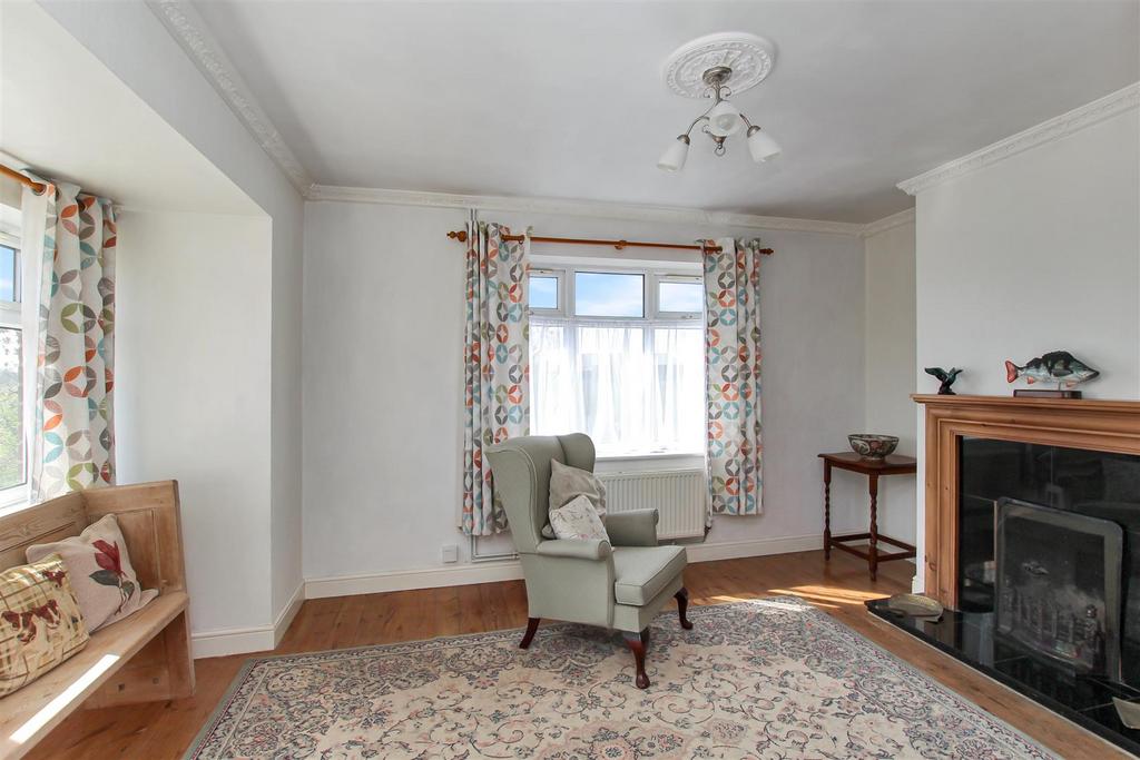 Living Room.JPG