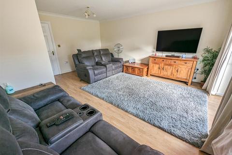29 Catchland Close, Corby, NN18 8NR