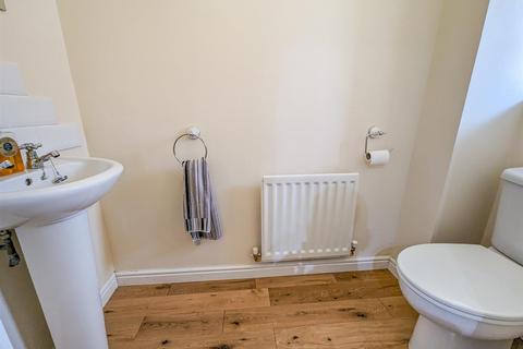 29 Catchland Close, Corby, NN18 8NR