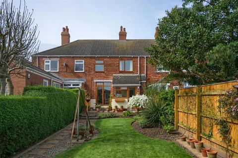 3 bedroom terraced house for sale, Lascelles Avenue, Withernsea