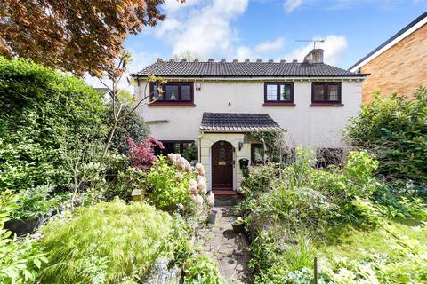 3 bedroom detached house for sale, Old Bridge Lane, Epsom