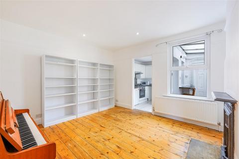 134 Miles Road, Epsom, KT19 9AB