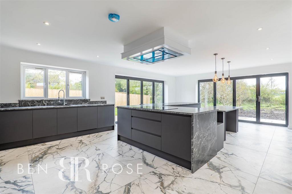Kitchen/Breakfast/Family Room