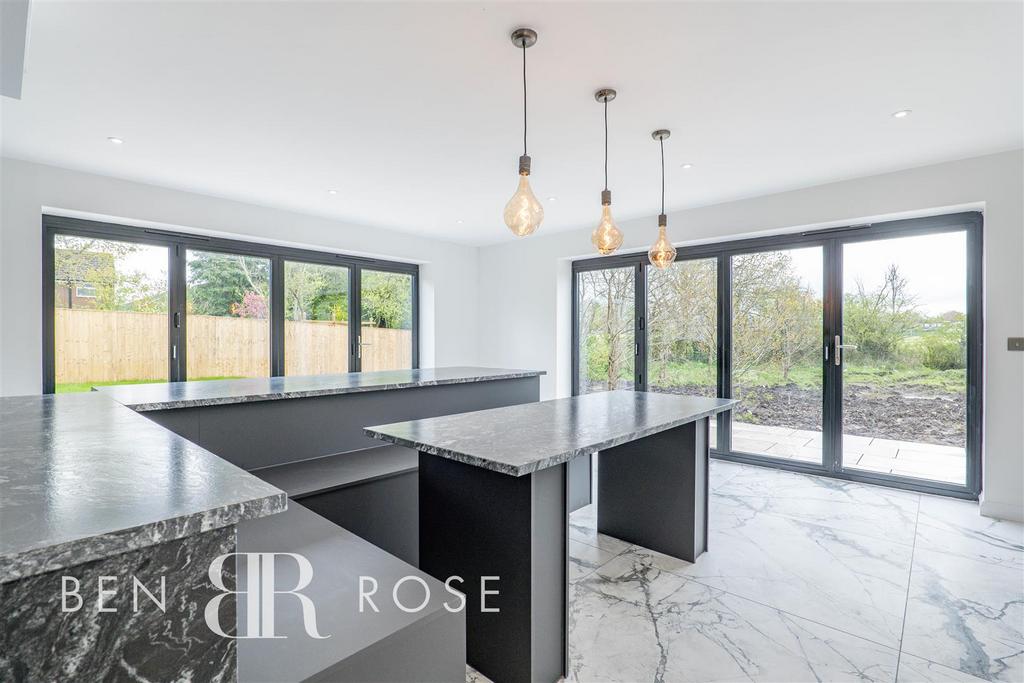 Kitchen/Breakfast/Family Room