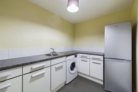 2 bedroom flat to rent, Fishponds Road, Bristol BS5