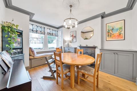 15 Cobham Road, Kingston Upon Thames, KT1 3AE