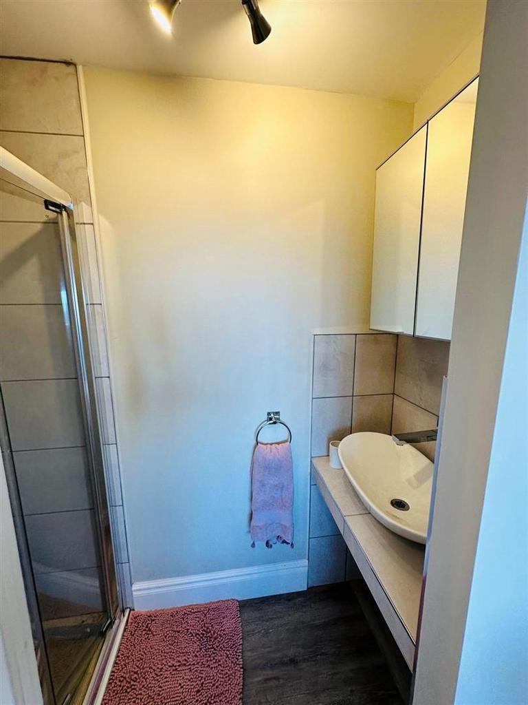 29 Heenan Rd l.jpg