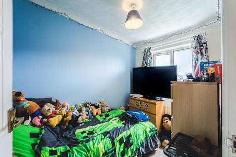 2 bedroom end of terrace house for sale, Boydell Close, Swindon SN5