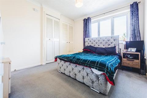 2 bedroom end of terrace house for sale, Boydell Close, Swindon SN5