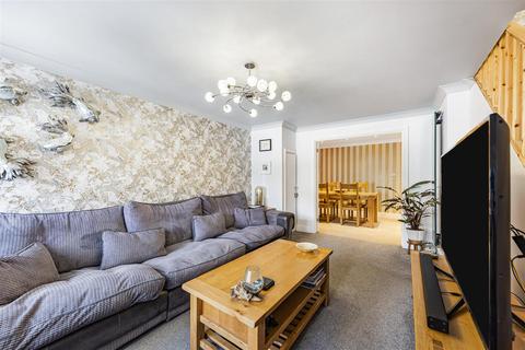17 Chestnut Lane, Vigo, Gravesend, DA13 0TB