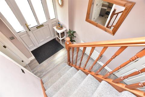 25 Cherry Close, Humberston, Grimsby, DN36 4US