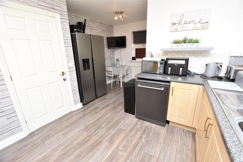 25 Cherry Close, Humberston, Grimsby, DN36 4US