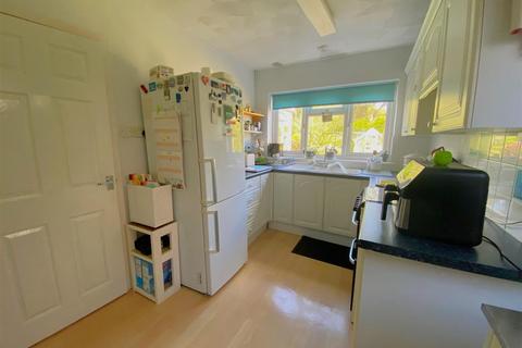 10 Craigside Road, St Leonards, Ringwood, BH24 2QX