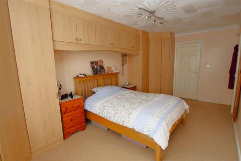 10 Craigside Road, St Leonards, Ringwood, BH24 2QX