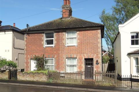 2 bedroom semi-detached house for sale, Bergholt Road, Colchester