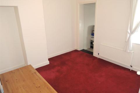 19 Bergholt Road, Colchester, CO4 5AA