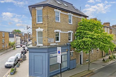 1 bedroom flat for sale, Mountgrove Road, London N5