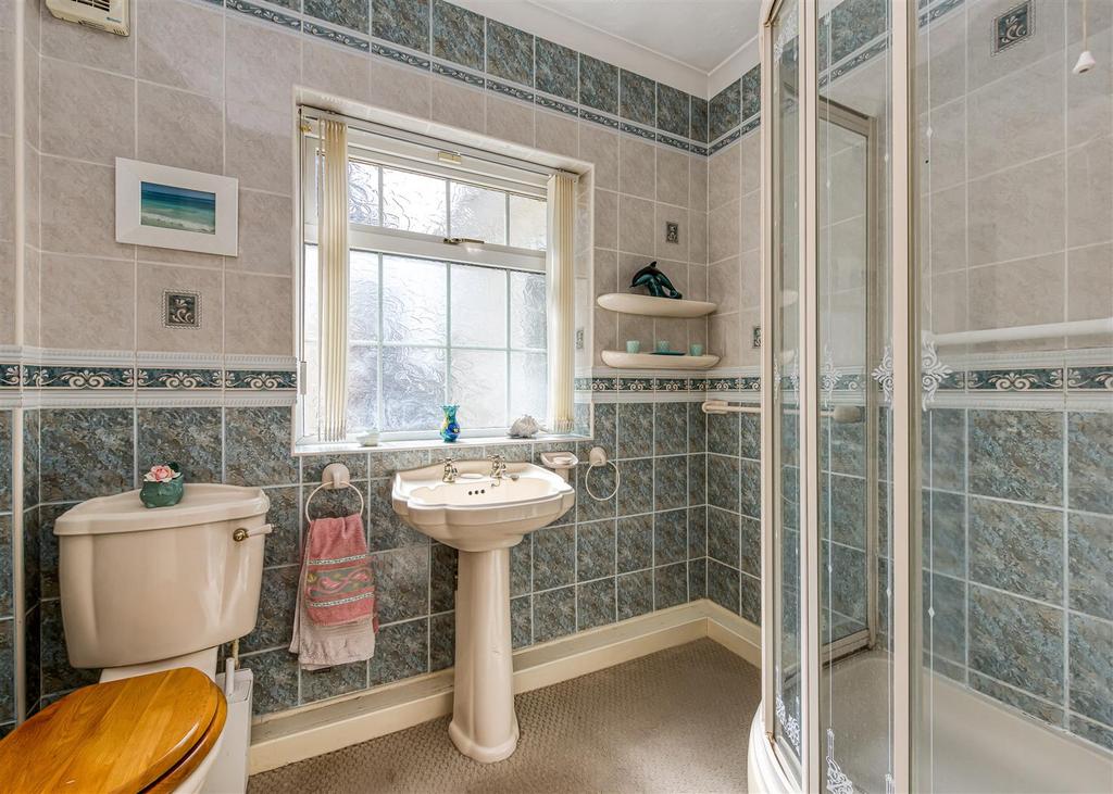 19 Foley Avenue-shower room.jpg