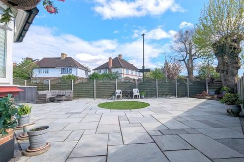 153 Burns Avenue, Feltham, TW14 9HZ