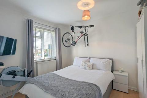 153 Burns Avenue, Feltham, TW14 9HZ