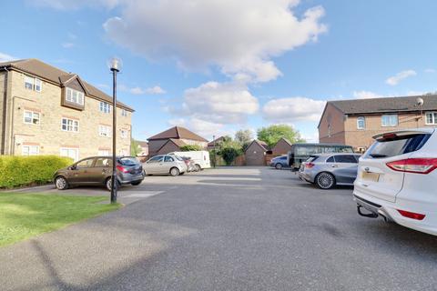 62 Laburnum Grove, South Ockendon, RM15 6RA